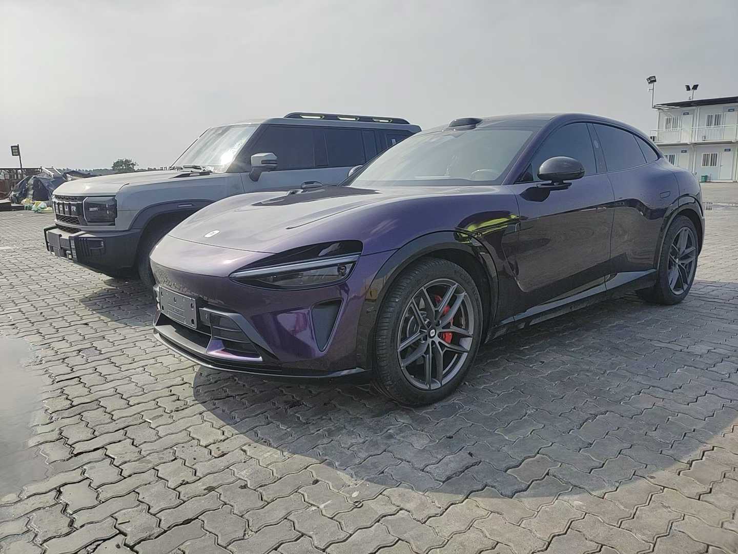 Automobile